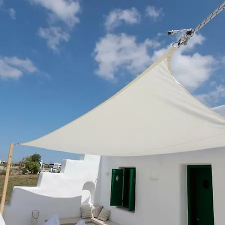 Paros Camares Sunwine * Naousa (Paros)